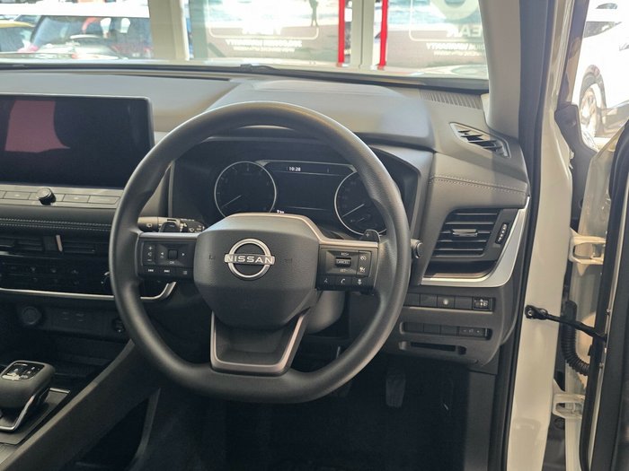 2025 Nissan X-TRAIL ST