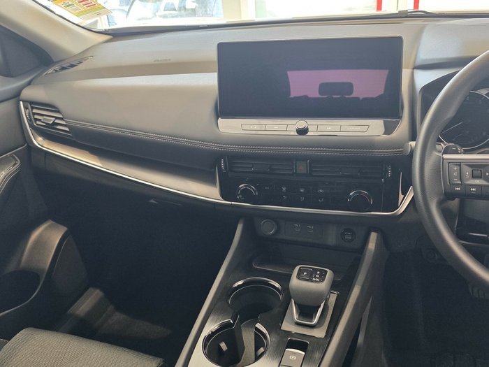 2025 Nissan X-TRAIL ST