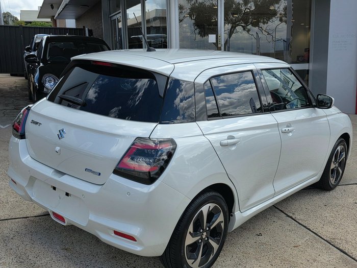 2025 Suzuki Swift Hybrid GLX