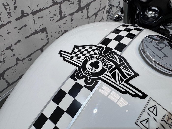 2015 Triumph Thruxton Ace Cafe Special Edition Thruxton White
