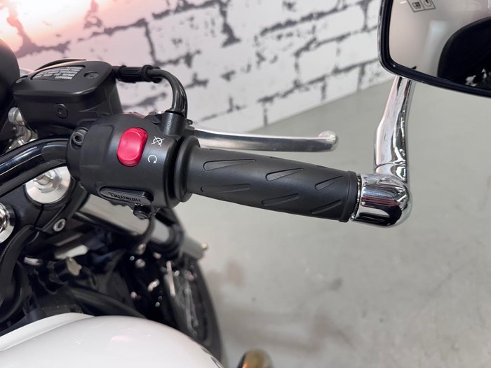 2015 Triumph Thruxton Ace Cafe Special Edition Thruxton White
