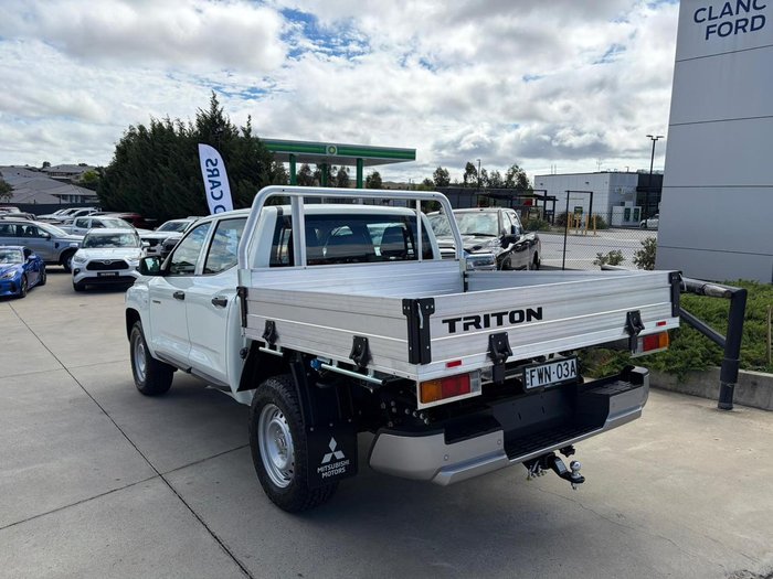 2025 Mitsubishi Triton GLX