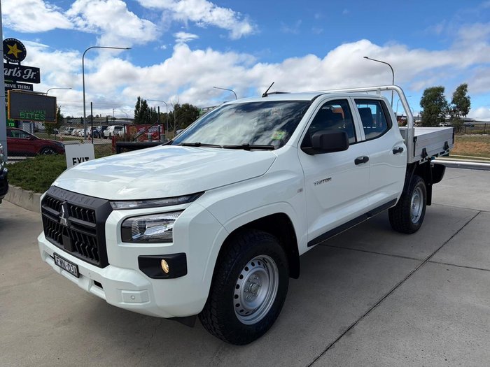 2025 Mitsubishi Triton GLX