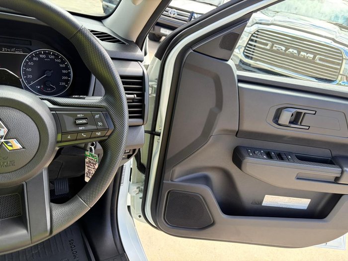 2025 Mitsubishi Triton GLX