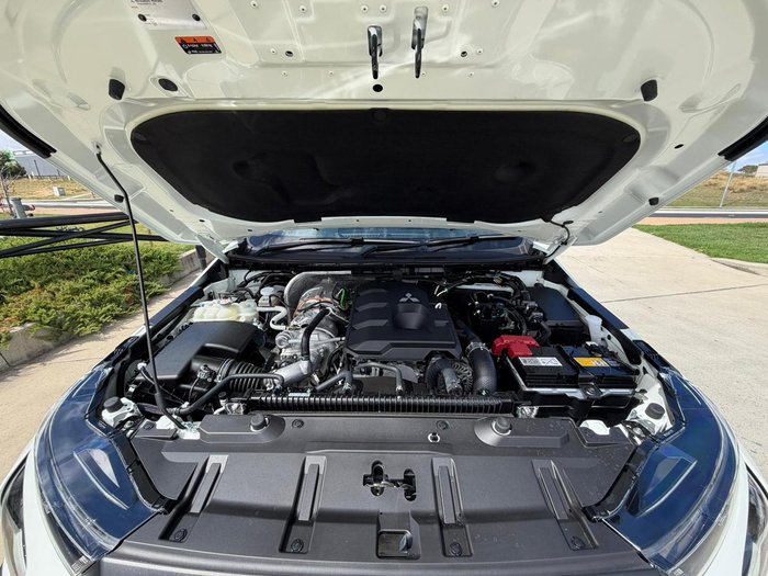 2025 Mitsubishi Triton GLX