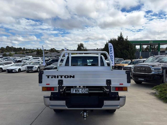 2025 Mitsubishi Triton GLX