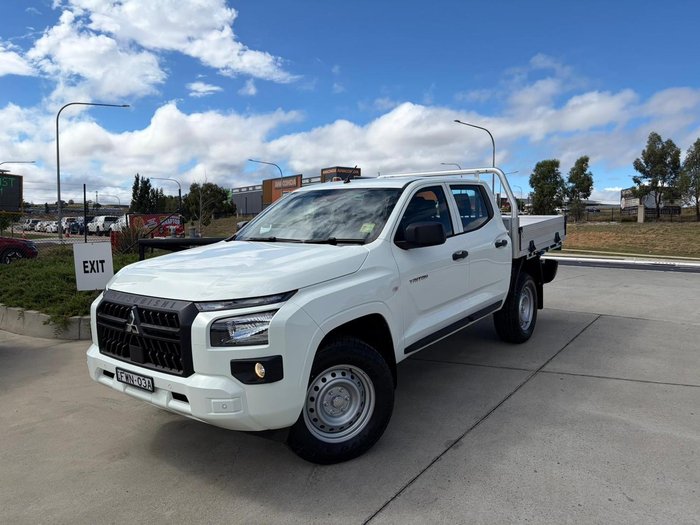 2025 Mitsubishi Triton GLX