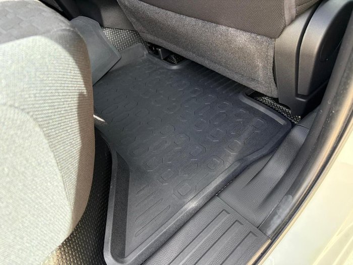 2025 Mitsubishi Triton GLX