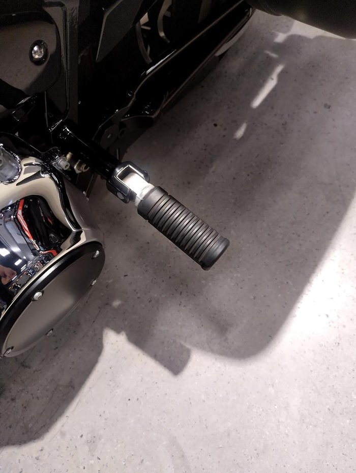 2021 Harley-Davidson Sport Glide 107 (FLSB) Softail Black