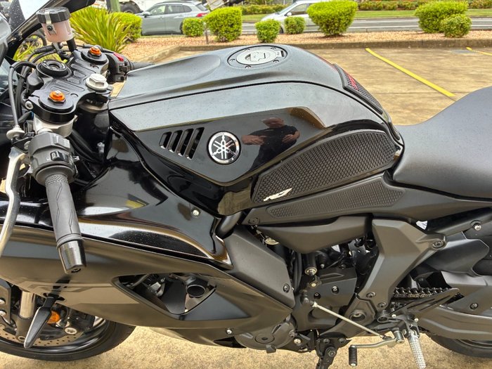 2025 Yamaha YZF-R7LA Black