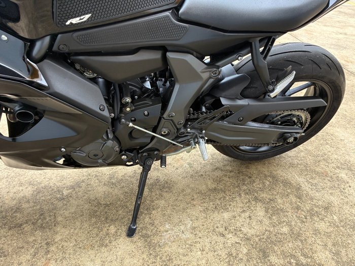 2025 Yamaha YZF-R7LA Black