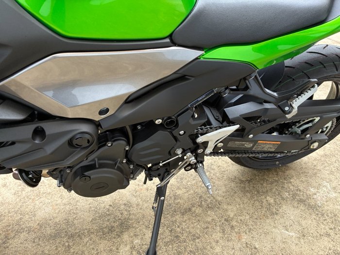 2025 Kawasaki Z500 Green