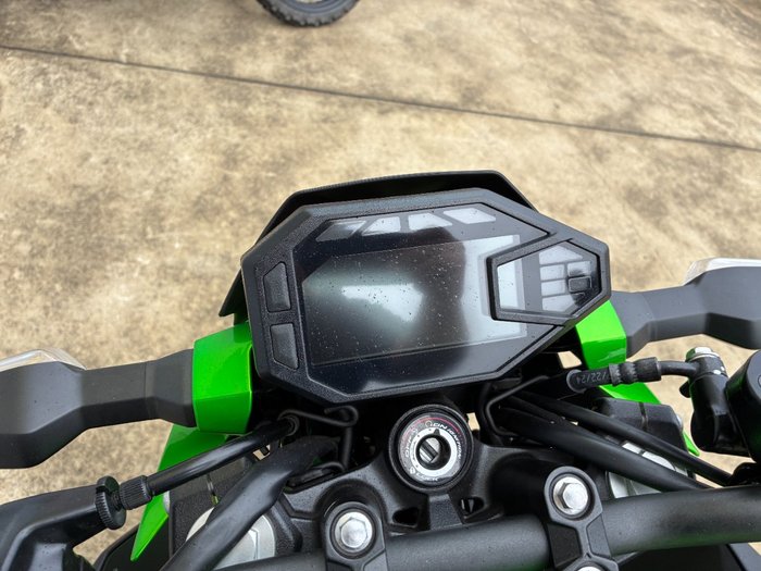 2025 Kawasaki Z500 Green