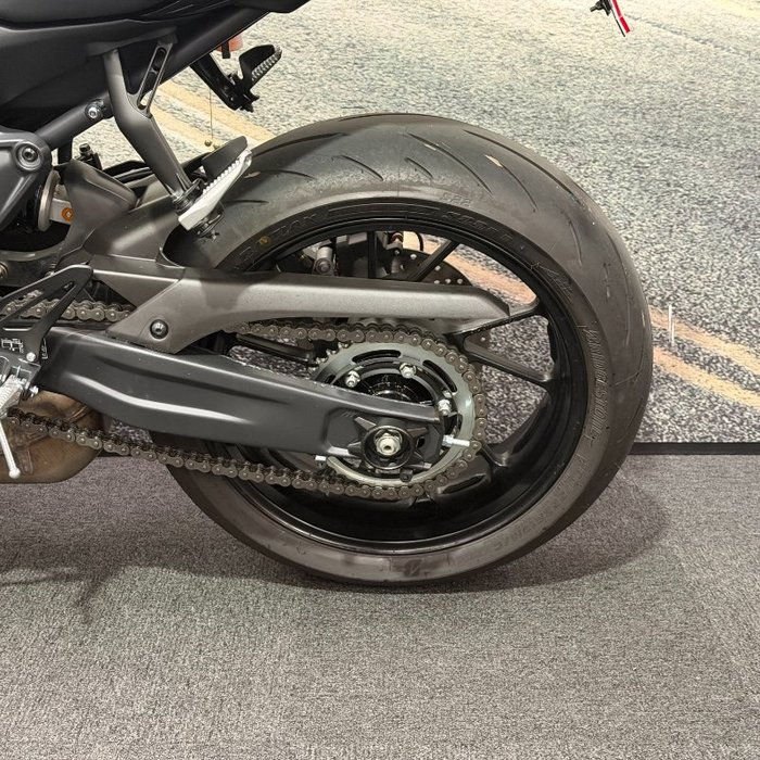 2025 Yamaha YZF-R7LA BLACK