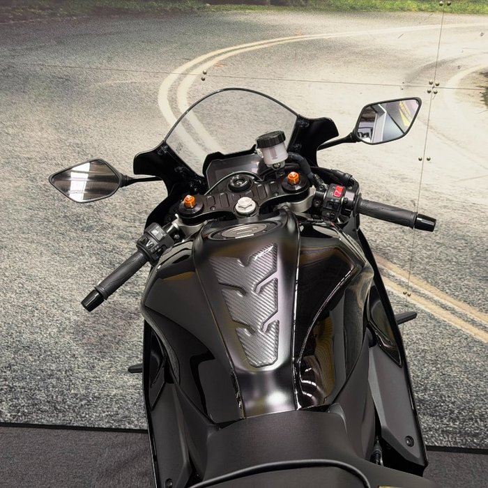 2025 Yamaha YZF-R7LA BLACK