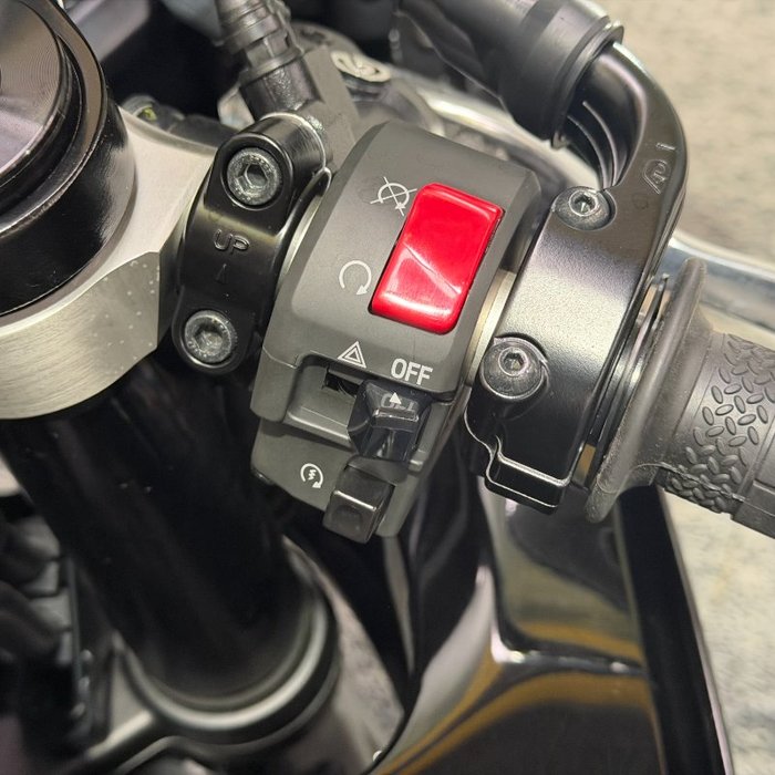 2025 Yamaha YZF-R7LA BLACK