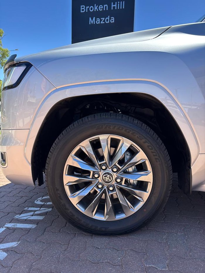 2025 Toyota Landcruiser Sahara ZX FJA300R 4X4 Dual Range Silver Pearl