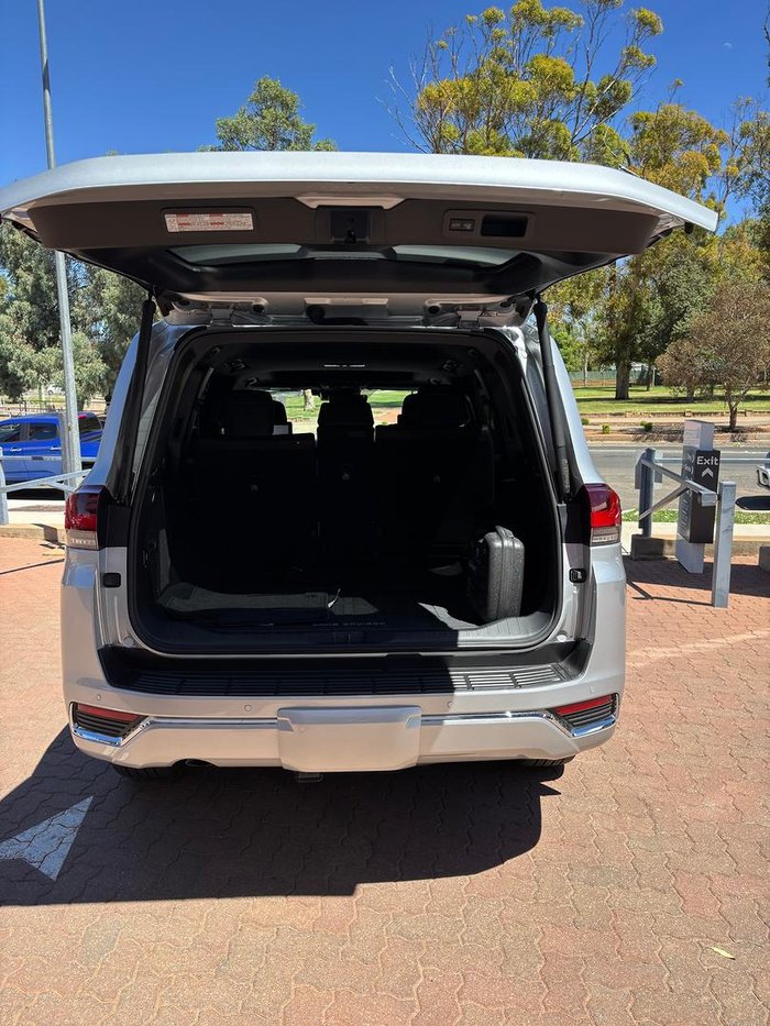 2025 Toyota Landcruiser Sahara ZX