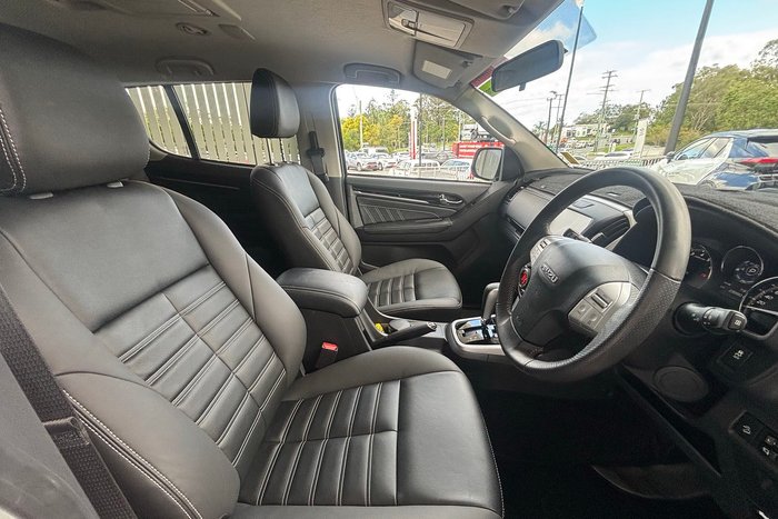 2020 Isuzu MU-X LS-T