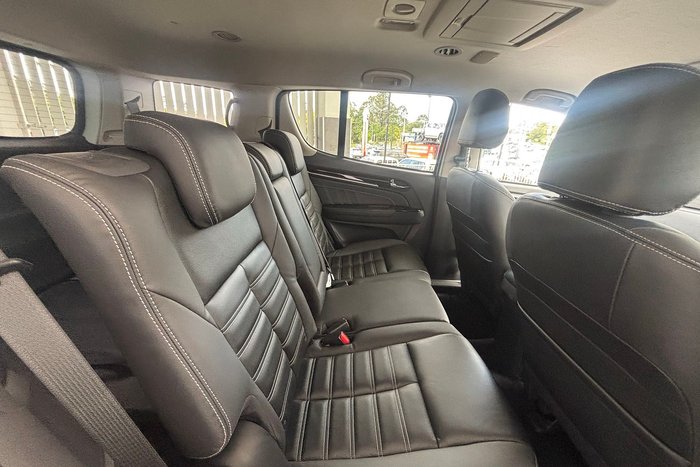 2020 Isuzu MU-X LS-T