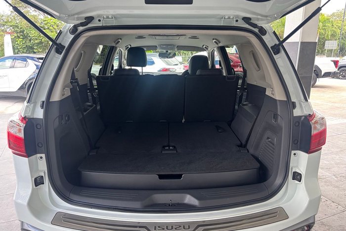 2020 Isuzu MU-X LS-T