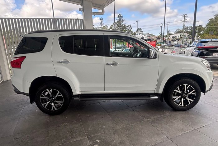 2020 Isuzu MU-X LS-T