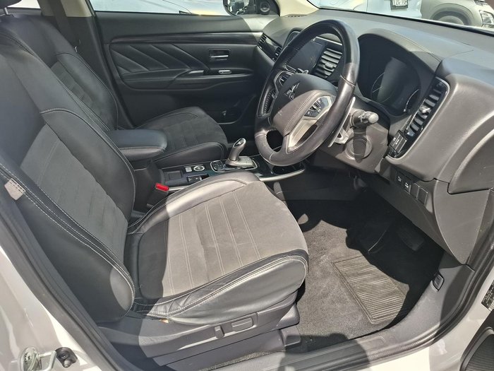 2017 Mitsubishi Outlander PHEV LS