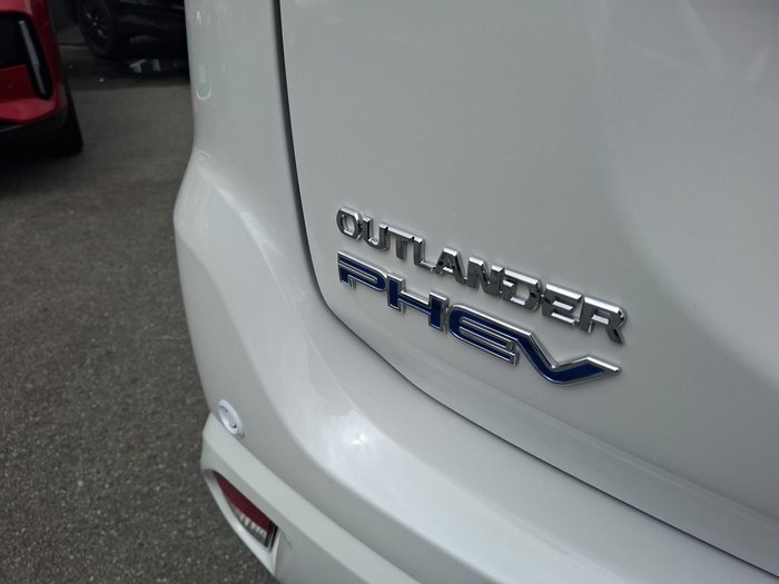 2017 Mitsubishi Outlander PHEV LS