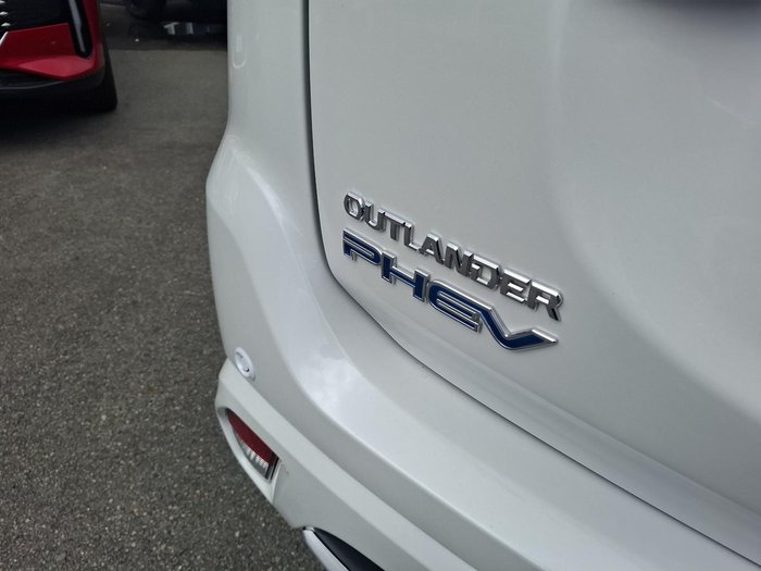 2017 Mitsubishi Outlander PHEV LS