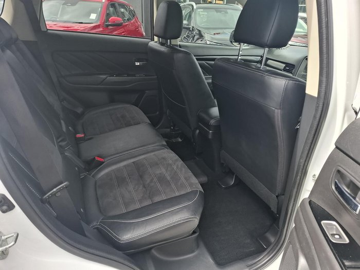 2017 Mitsubishi Outlander PHEV LS