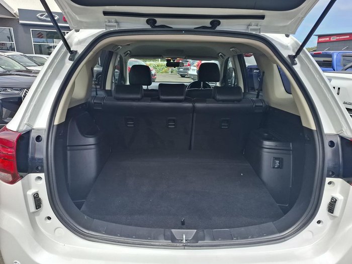 2017 Mitsubishi Outlander PHEV LS