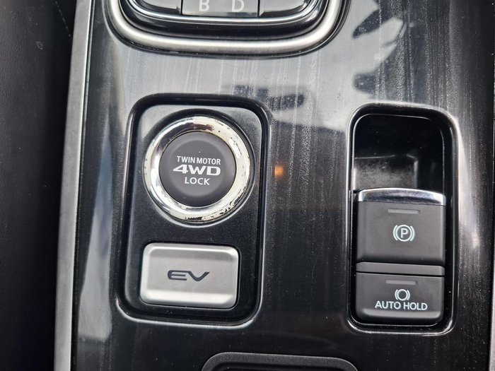 2017 Mitsubishi Outlander PHEV LS