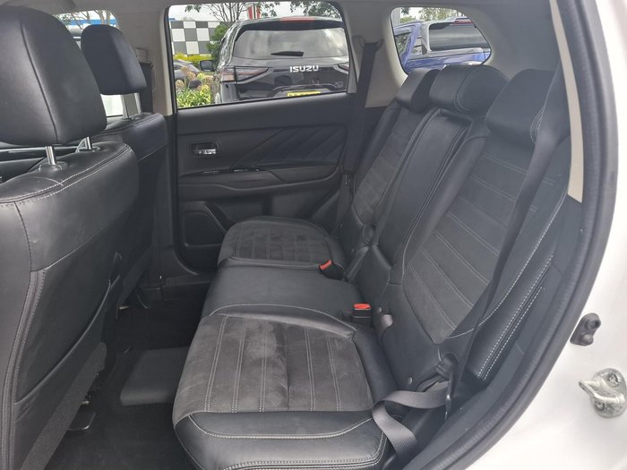 2017 Mitsubishi Outlander PHEV LS