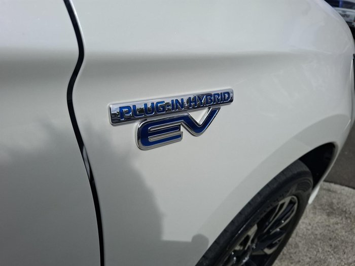2017 Mitsubishi Outlander PHEV LS