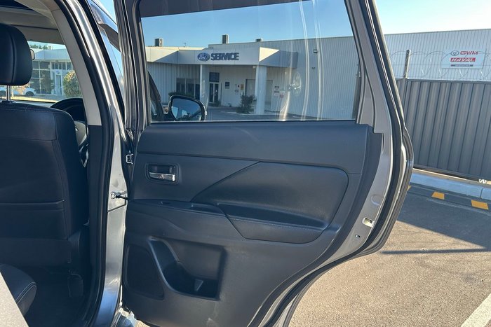 2015 Mitsubishi Outlander PHEV Aspire