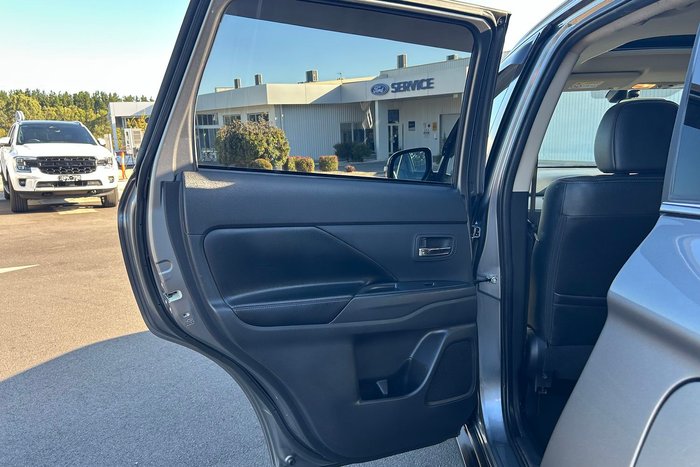 2015 Mitsubishi Outlander PHEV Aspire