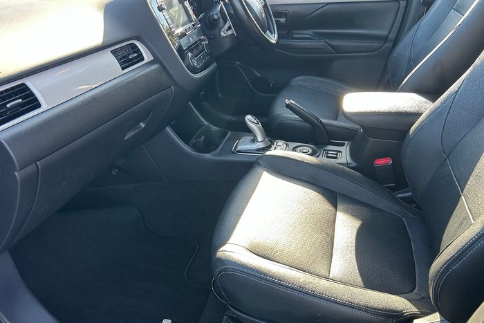 2015 Mitsubishi Outlander PHEV Aspire