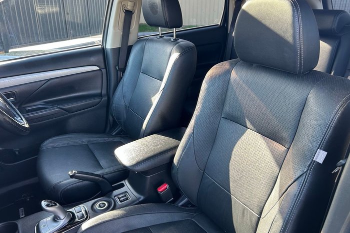 2015 Mitsubishi Outlander PHEV Aspire