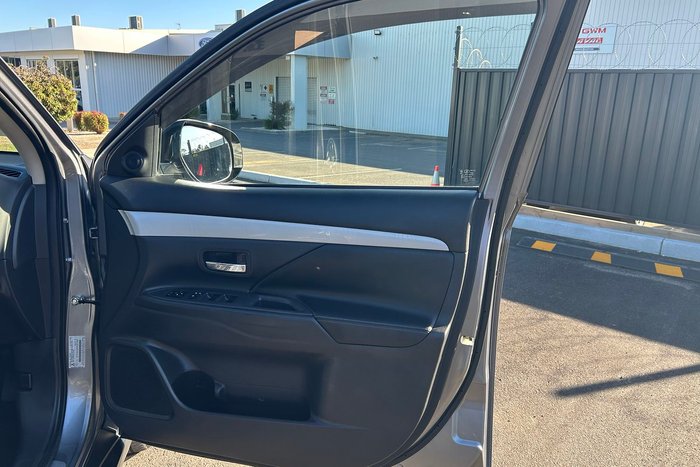 2015 Mitsubishi Outlander PHEV Aspire