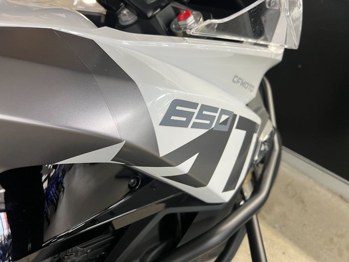 2023 CFMOTO 650MT ABS WHITE