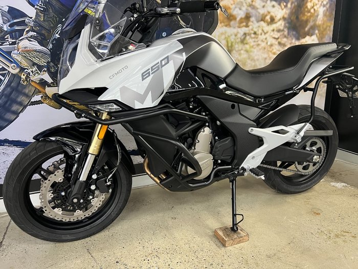 2023 CFMOTO 650MT ABS WHITE