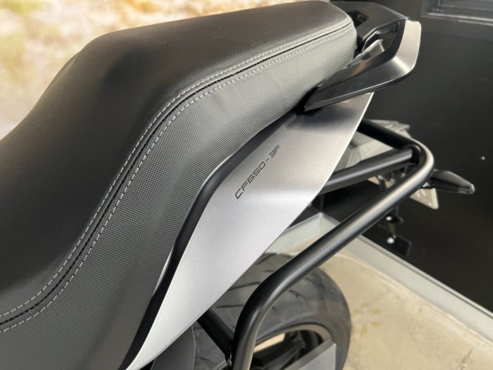 2023 CFMOTO 650MT ABS WHITE