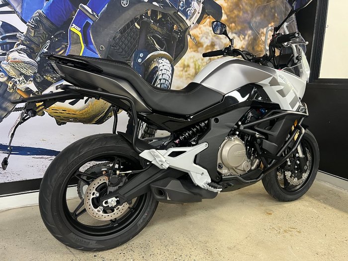 2023 CFMOTO 650MT ABS WHITE