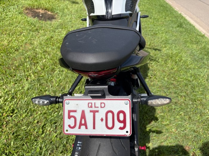 2024 Triumph DAYTONA 660 White