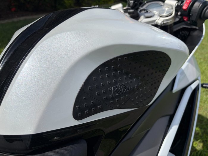 2024 Triumph DAYTONA 660 White