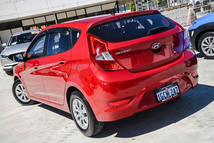 2016 Hyundai Accent Active