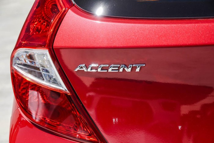 2016 Hyundai Accent Active