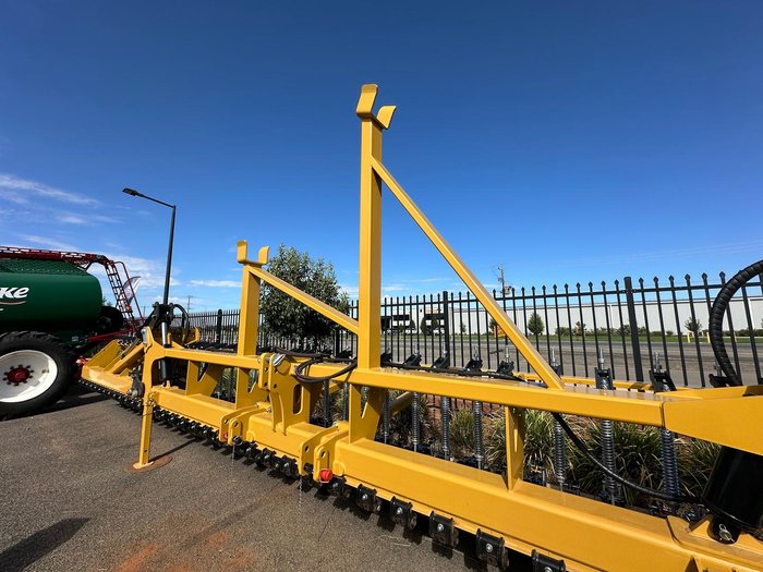 0 Tatu Tls Tatu Linkage Double Disc Seeder - Aged YELLOW