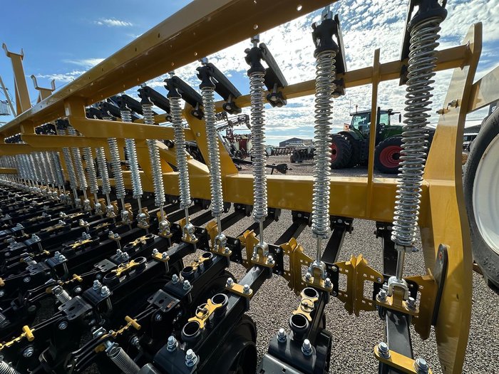 0 Tatu Tls Tatu Linkage Double Disc Seeder - Aged YELLOW