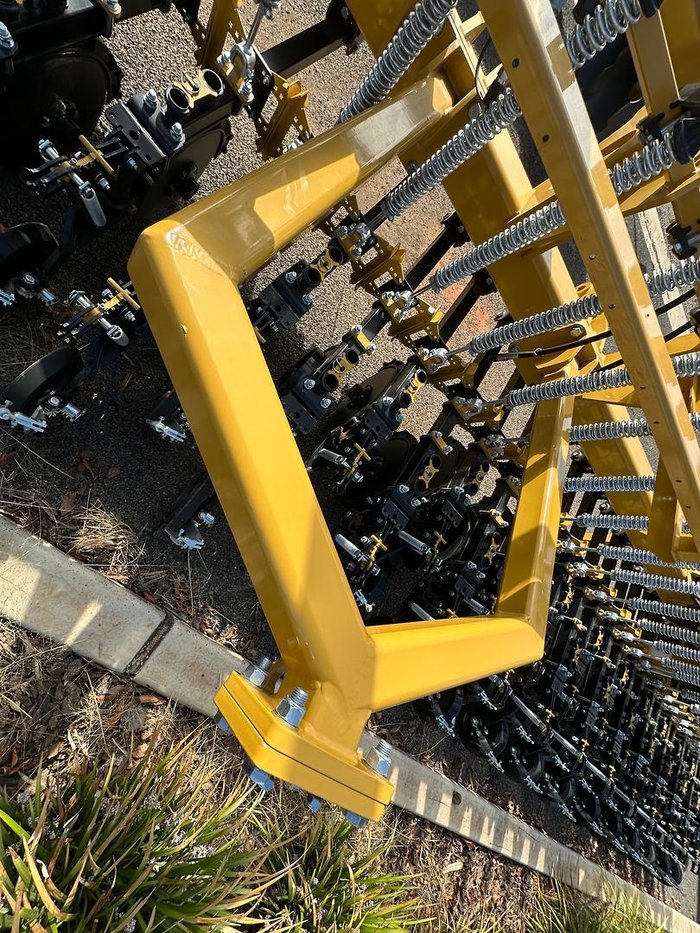 0 Tatu Tls Tatu Linkage Double Disc Seeder - Aged YELLOW